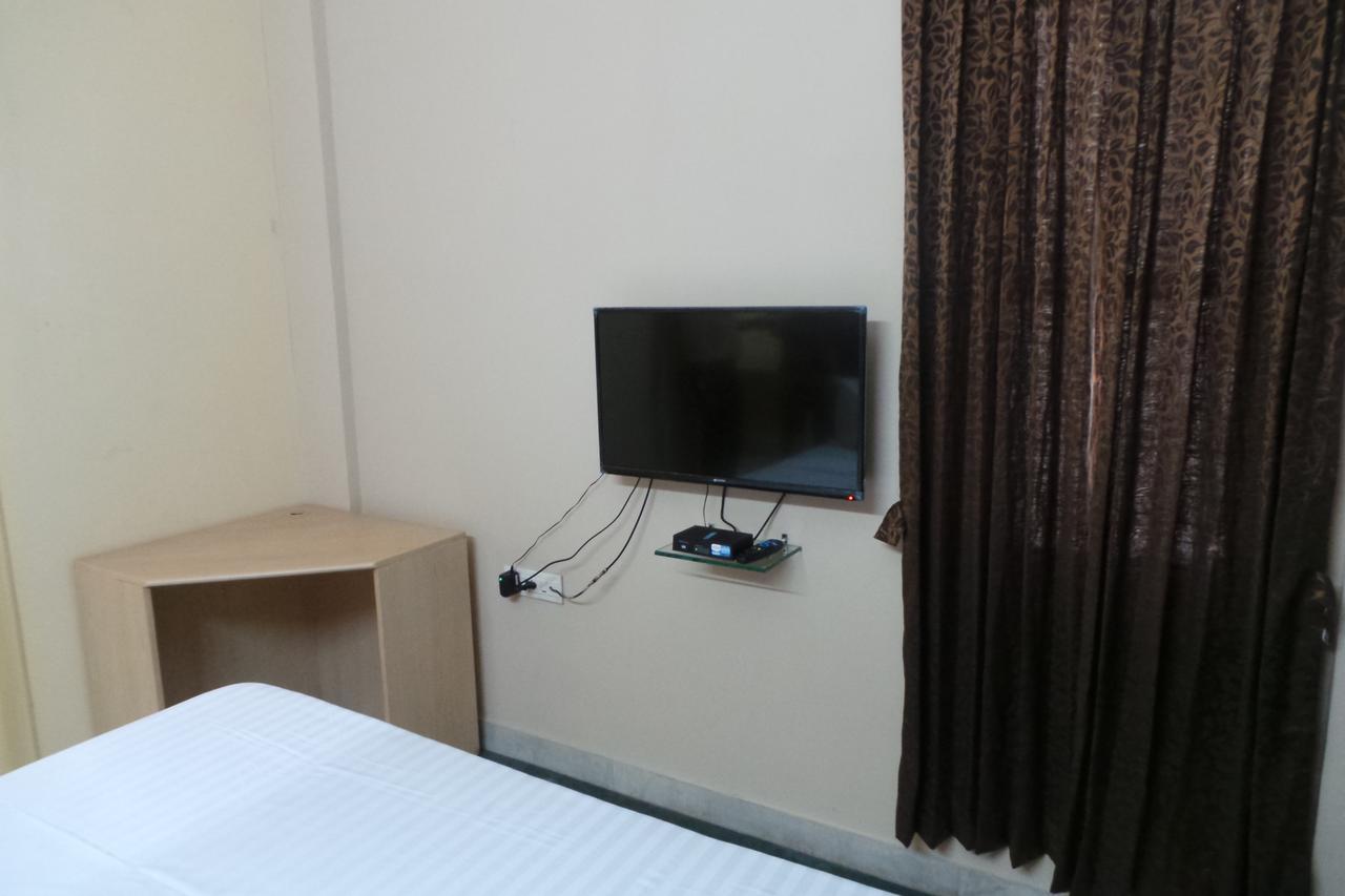 White House Hotel 벵갈루루 외부 사진