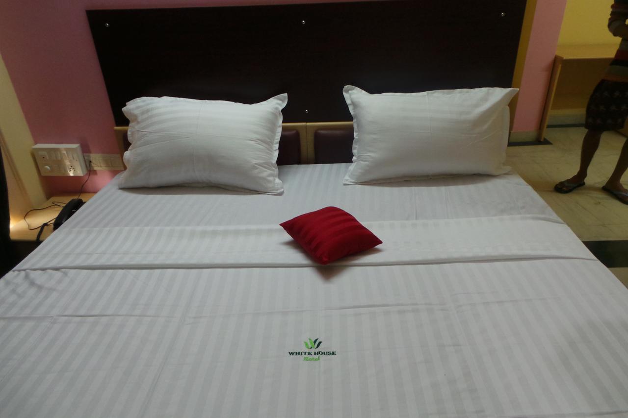 White House Hotel 벵갈루루 외부 사진